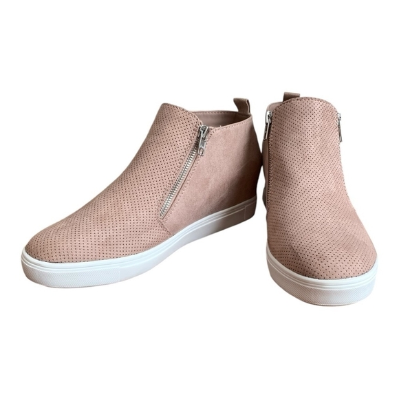 Time and Tru Dusty Rose Wedge Ankle Booties Women’s Size 9 - Picture 2 of 7